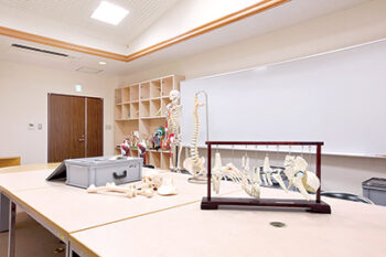 学院スナップ〈資料閲覧室〉